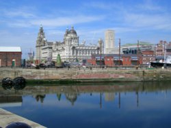 Liverpool Docks May 2005 Wallpaper