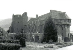 A view of Stokesay Castle, Shropshire Wallpaper