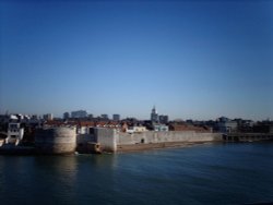 The Round Tower from the IOW ferry.  Taken 5th February 2006. Wallpaper