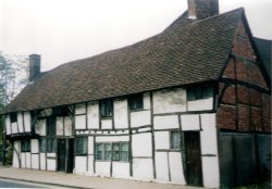 Crooked house in Stratford-upon-avon Wallpaper