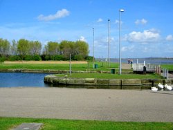 Spike Island Locks, Widnes. Wallpaper