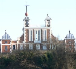 Royal Observatory in Greenwich taken from in front of The Queen's House Wallpaper