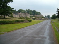 Tissington Hall in Derbyshire on a rainy day Wallpaper