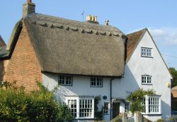 Beautiful thatched roofed cottage in Winslow, Buckinghamshire