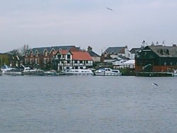 Oulton broad in the Norfolk Broads Wallpaper