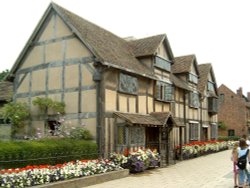 Shakespeare's Birthplace - Stratford upon Avon, Warwickshire, England. Picture taken July 2003 Wallpaper