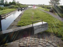 Trent and Mersey canal, Alrewas, Staffordshire. Wallpaper