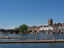 Henley-on-Thames, getting ready for the Regatta Wallpaper