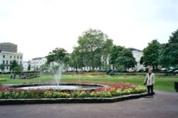 Cheltenham Wallpaper