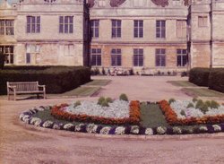 This is Kirby Hall in the 70's. This was the center bed Wallpaper