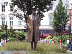 South Kensington Stn Wallpaper