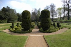 Bridge End Gardens, Saffron Walden, Essex Wallpaper