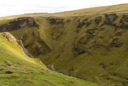 Wynatt's Pass, The White Peak, Derbyshire Wallpaper