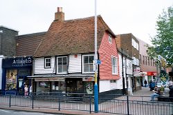Tonbridge - High Street Wallpaper