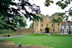 Tonbridge Castle, Kent Wallpaper