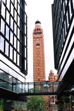 London - The old inbetween the new