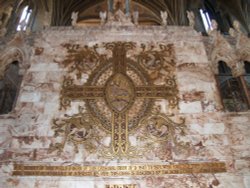 Worcester cathedral, Worcester. memorial Wallpaper