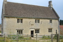 A picture of Woolsthorpe Manor Wallpaper
