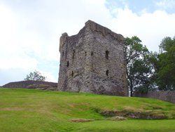 Peveril Castle, Castleton, Derbyshire Wallpaper