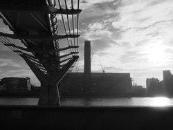 Tate Modern and Millennium Bridge, London Wallpaper