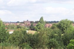 Ruislip Gardens Stn, looking towards Ruislip Manor Wallpaper