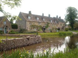 Lower Slaughter, in the Gloucestershire Cotswolds Wallpaper