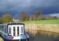 Oxford Canal at Lower Heyford, Oxon. Wallpaper