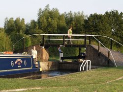 Lock joining the Oxford Canal with the River Cherwell at Shipton-on-Cherwell, Oxon.