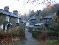 Leading up to Dove Cottage (home of poet William Wordsworth), Grasmere, Cumbria Wallpaper
