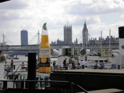 Thames River near Westminster Palace Wallpaper