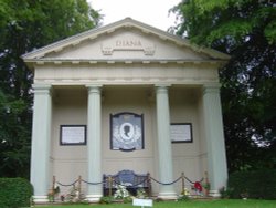 The Temple of Althorp House near Northampton, Northamptonshire Wallpaper