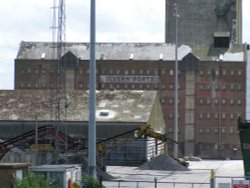 Seen better days... Sharpness docks, Gloucestershire Wallpaper