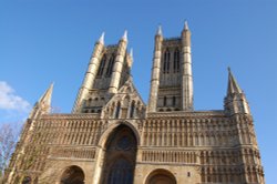 The picture was taken at the front entrance to Lincoln Cathedral Wallpaper