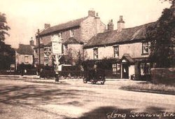 An old picture of The Reindeer inn, Long Bennington in Lincolnshire.
