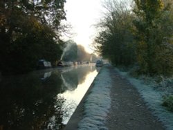 Grand Canal in winter, Hemel Hempstead, Hertfordshire Wallpaper