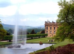 The fountain in the grounds of Chatsworth House, Bakewell, Derbyshire. Wallpaper
