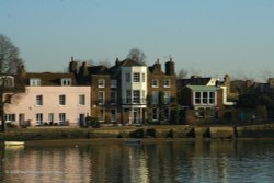 London River Thames, Strand on the Green, early light on a winter's day.
