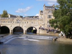 Pulteney Bridge, Bath, Somerset. Wallpaper