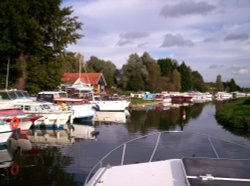 The heart of Loddon. The beautiful River Chet, Norfolk. Wallpaper