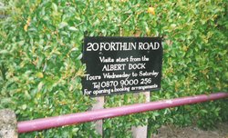 Paul McCartney's house in Liverpool Wallpaper