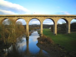 Newton Cap Viaduct over the river Wear, Bishop Auckland, County Durham Wallpaper