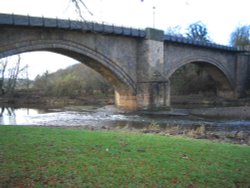 14th century bridge over the river Wear, Bishop Auckland, Durham Wallpaper