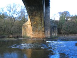 14th century bridge over the river Wear, Bishop Auckland, Durham Wallpaper