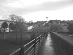 14th century bridge over the river Wear, Bishop Auckland, County Durham Wallpaper