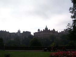 Royal Mile from East Princes St Gardens, Edinburgh, Midlothian Wallpaper