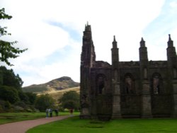 Holyrood Abbey, Edinburgh, Midlothian Wallpaper