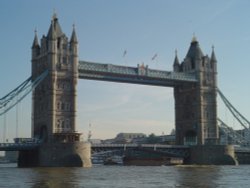 Tower Bridge in London. Wallpaper