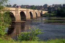 Bridge over the River Tyne at Corbridge, Northumberland Wallpaper