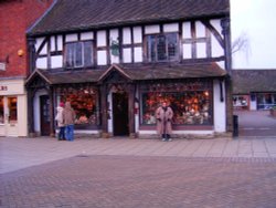 This picture was taken March 2006. Home of William Shakespeare, Stratford-upon-Avon, Warwickshire Wallpaper