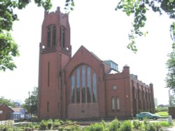 St Thomas's Church, St Helens (May 2006)